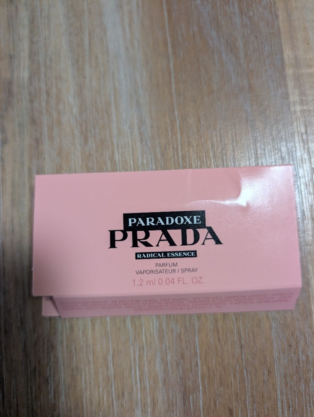 Prada Paradoxe  Radical Essence